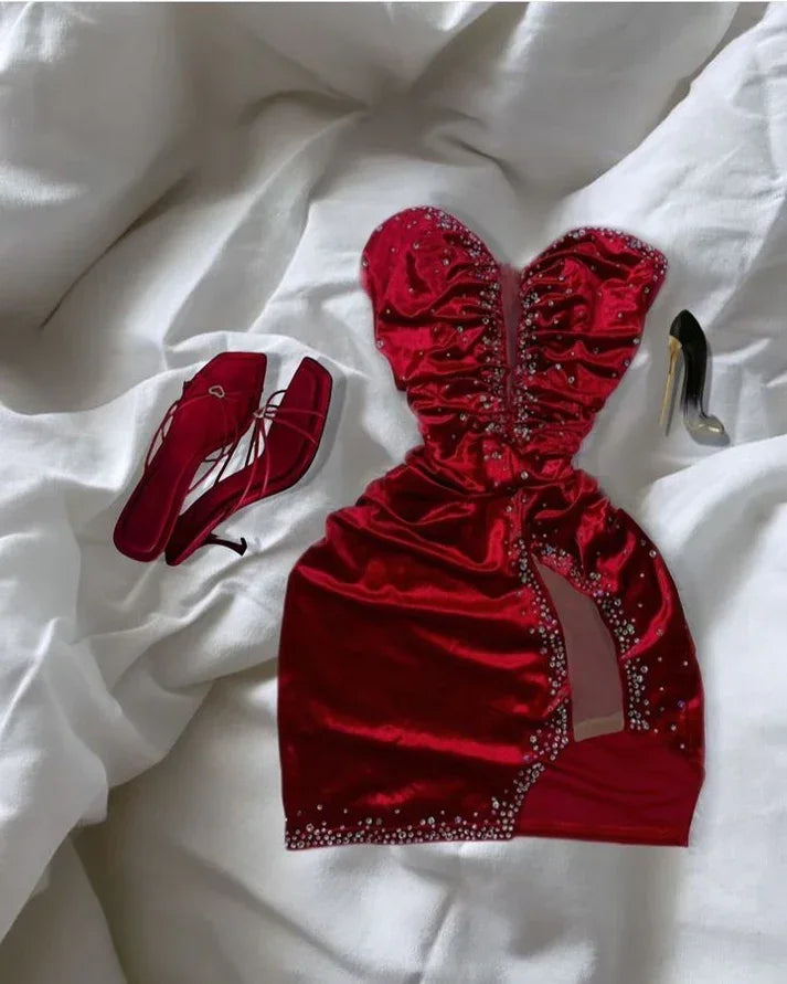 Vestido Corto de Cumpleaños de Terciopelo Borgoña Sensual con Abalorios para el Baile de Bienvenida Y7703