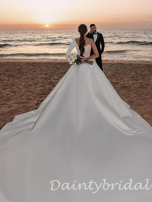 Neuankömmling Wunderschönes, glänzendes A-Linien-Brautkleid mit langen Ärmeln online, WD0518