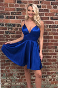 Royalblau Satin Homecoming Kleider Rückenfreies Einfaches Kurzes Prom Kleid