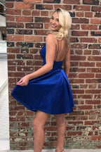 Royalblau Satin Homecoming Kleider Rückenfreies Einfaches Kurzes Prom Kleid