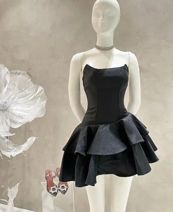 Trägerloses Schwarzes Kurzes Homecoming-Kleid Schwarzes Partykleid Y2025