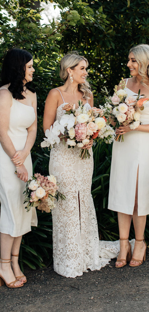 Meerjungfrau V-Ausschnitt Spaghettiträger Spitze Ärmellose Brautkleider.DB10083