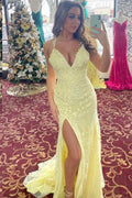 Kalista | Robe de bal longue jaune clair élégante à col en V avec applications de dentelle