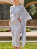 Robe de mariée élégante pour la mère de la mariée, cape, col ras du cou, longueur thé, manches trois-quarts en mousseline, avec ceinture / appliques de ruban