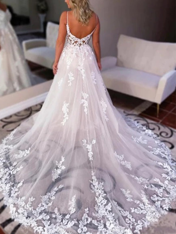Vestido de noiva em tule com aplicações e decote em V e alças finas, WD0443