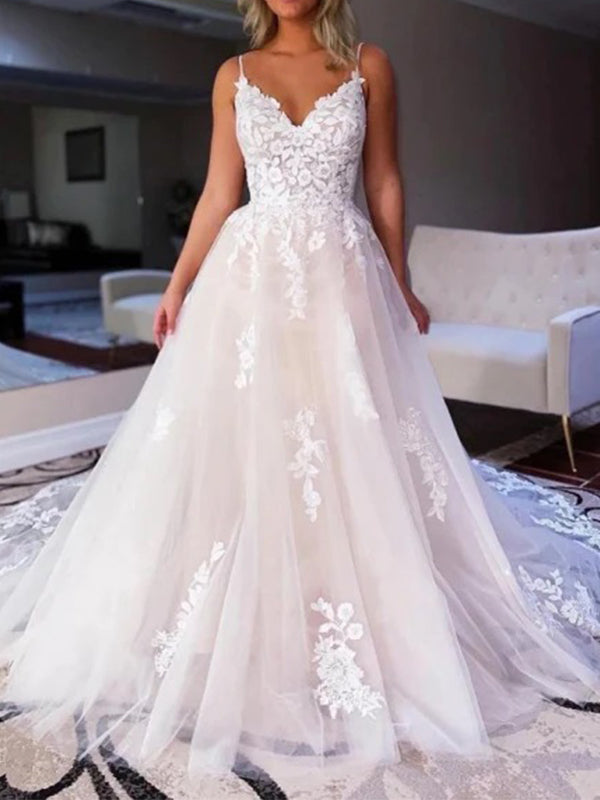 Vestido de noiva em tule com aplicações e decote em V e alças finas, WD0443