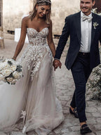 Vestido de noiva comprido com decote em A e aplicações em tule, WD0446