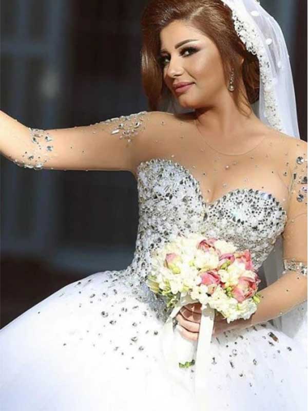 Glitzerndes Brautkleid mit langen Ärmeln und Herzausschnitt und Perlen, WD0488