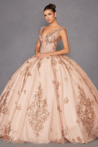 Schulterfreies Ballkleid mit 3D-Schmetterling von Juliet JT1485J