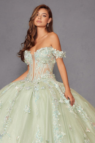 Schulterfreies Ballkleid mit 3D-Schmetterling von Juliet JT1485J