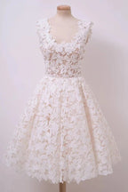 Chic A-line Short Lace Homecoming Dresses