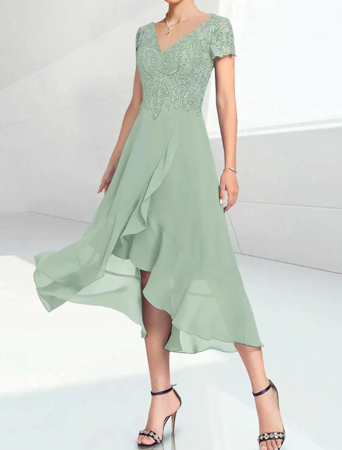 Vestido de convidada de casamento elegante, decote em V alto e baixo, comprimento em chiffon e renda, manga curta com camadas, vestido para mãe da noiva