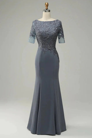 Kleid für die Brautmutter aus Satin mit Applikationen