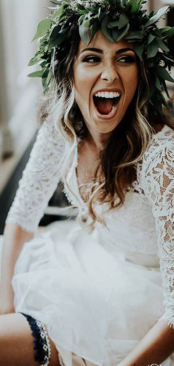Abito da sposa lungo due pezzi in chiffon con pizzo, scollatura a V e maniche tre quarti. Modello DB10472