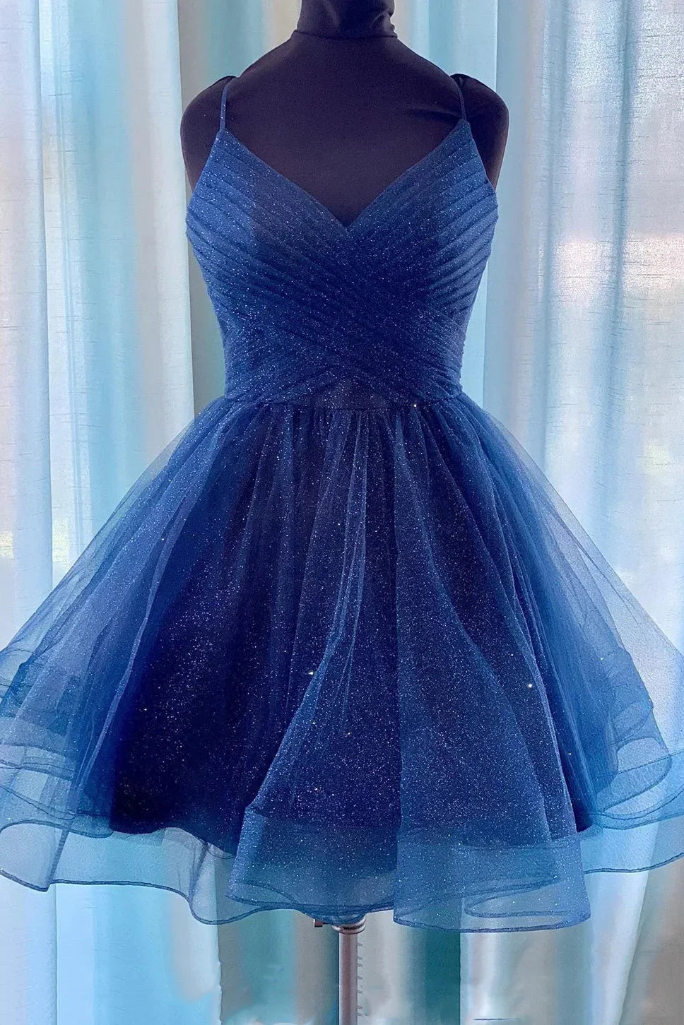 Funkelnde A-Linie V-Ausschnitt Kurze Ballkleider Marineblau Abschlussballkleider