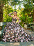 Trägerloses Ballkleid mit Blumenapplikation von LizLuo Quince 26092M