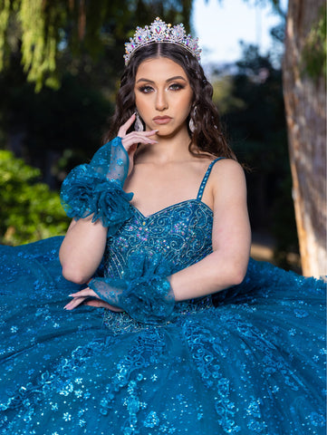 Vestido de baile sem alças com aplicações, de LizLuo Quince 26094