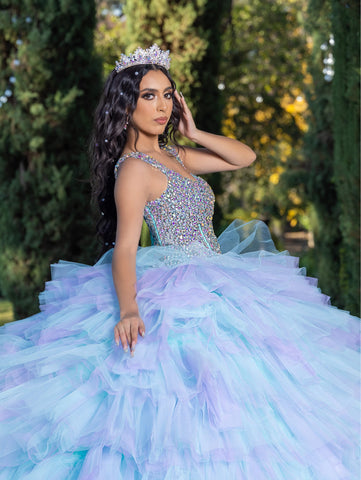 Vestido de baile sem mangas com folhos, de LizLuo Quince 26095