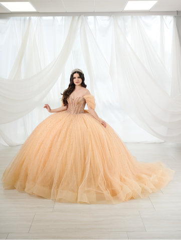 Trägerloses Ballkleid mit Puffärmeln von LizLuo Quince 26102