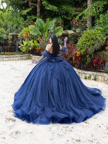 Trägerloses Ballkleid mit Puffärmeln von LizLuo Quince 26102