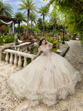 Schulterfreies Ballkleid mit Rüschen von LizLuo Quince 26108