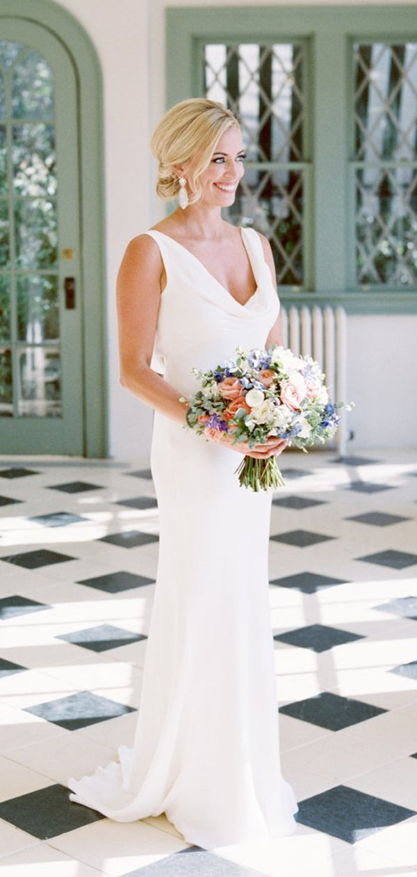 Robe de mariée simple et élégante en satin ivoire, style sirène sans manches avec encolure drapée, BD041