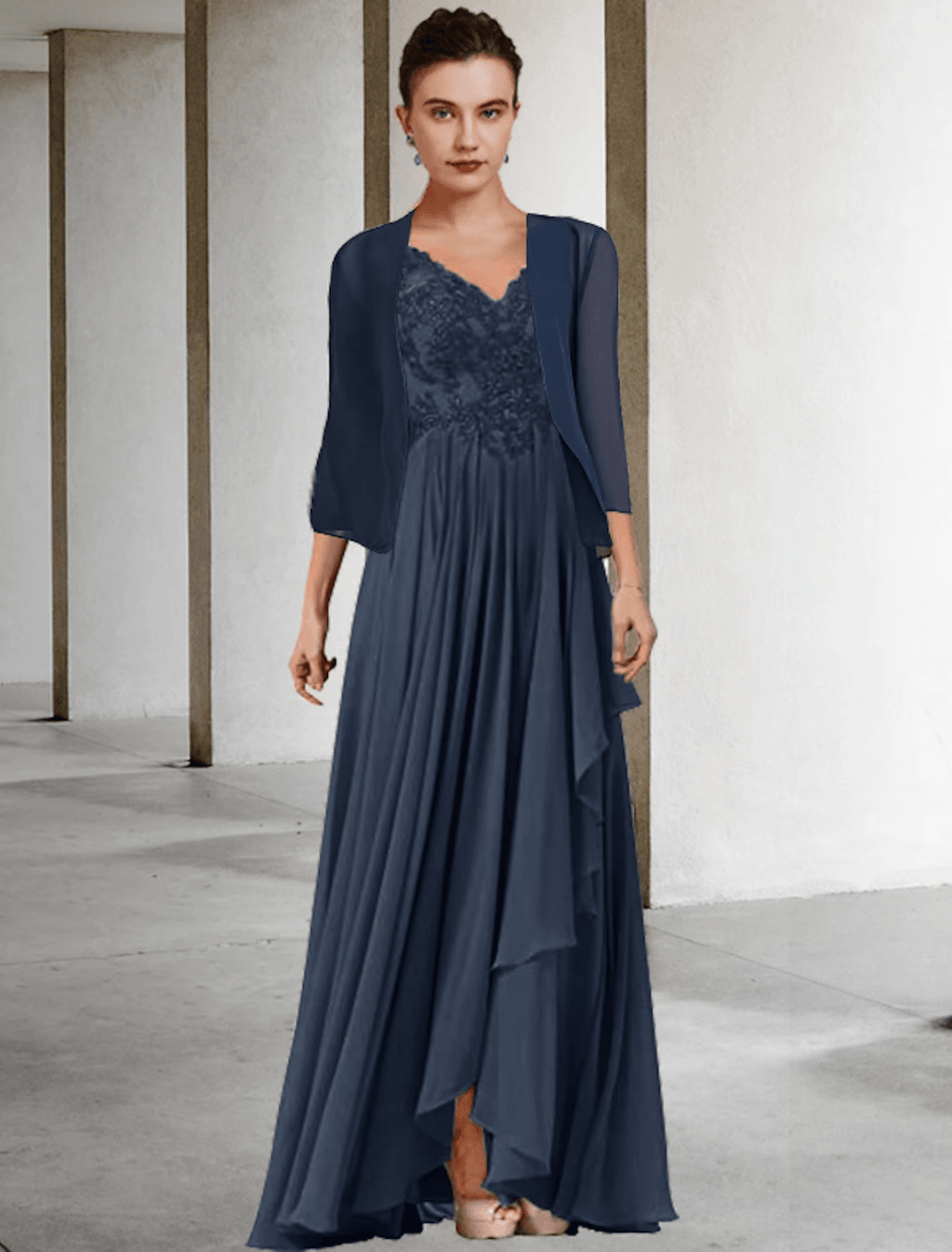 Zweiteiliges A-Linien-Kleid für die Brautmutter in Übergröße, elegant, hoher und niedriger V-Ausschnitt, asymmetrisch, bodenlang, Chiffon, Spitze, halbe Ärmel, Wickeljacke inklusive, Kleider mit Faltenapplikationen