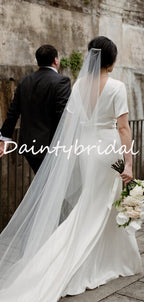 Robe de mariée longue fendue à manches courtes et col rond simple - Robe de soirée.DB10713