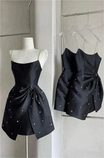 Vestido Corto de Noche Negro de Satén para Baile de Graduación con Abalorios Y7654