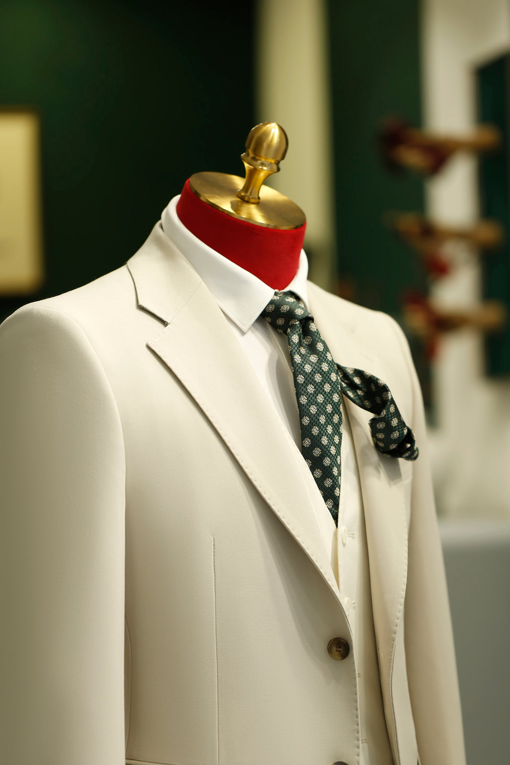 Costume trois-pièces en laine crème | Costume de cérémonie sur mesure pour marié et mariage d'été