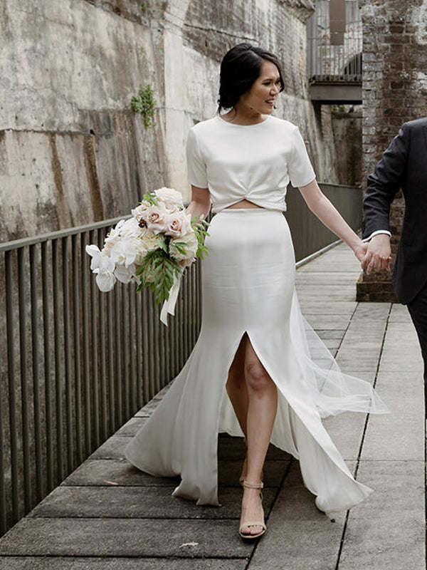 Robe de mariée longue fendue à manches courtes et col rond simple - Robe de soirée.DB10713