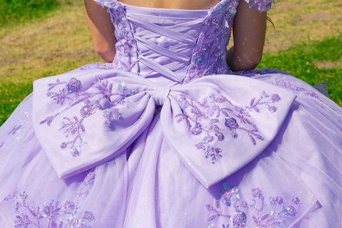3D-Schmetterlings-Ballkleid mit schulterfreiem Schnitt von Cinderella Couture 8111J