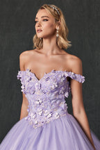 Schulterfreies Ballkleid mit 3D-Blumenmuster von Juliet 1434