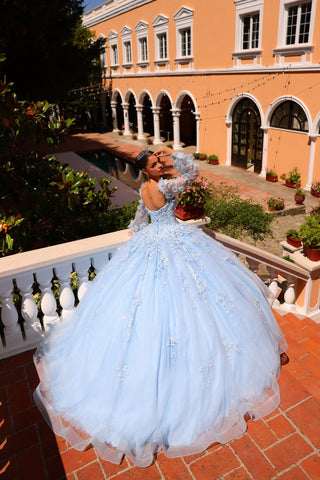 Quinceanera-Kleid mit Glockenärmeln und 3D-Blumenmuster von Amarra 54290