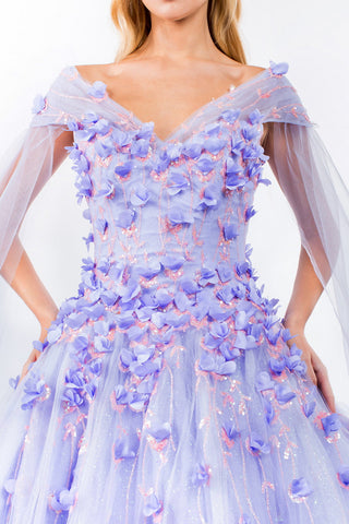Ballkleid mit 3D-Blumen und Cape-Ärmeln von Elizabeth K GL1974