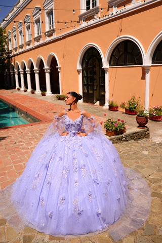Quinceanera-Kleid mit 3D-Blumen und Cape-Ärmeln von Amarra 54254