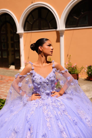 Quinceanera-Kleid mit 3D-Blumen und Cape-Ärmeln von Amarra 54254