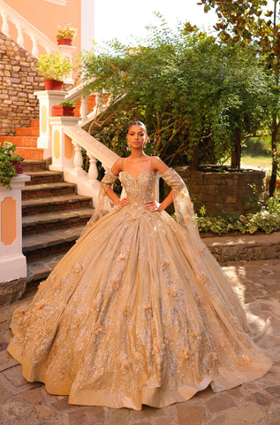 Quinceanera-Kleid mit 3D-Blumen und Cape-Ärmeln von Amarra 54326