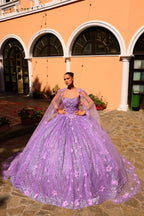Quinceanera-Kleid mit 3D-Blumen-Glitzer-Cape von Amarra 54248