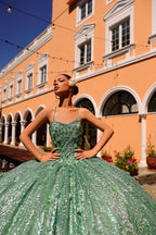 Quinceanera-Kleid mit 3D-Blumen-Glitzer-Cape von Amarra 54248