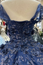 Ballkleid mit schulterfreiem Cape und 3D-Blumenmuster von Elizabeth K GL3179