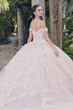 Vestido de baile com corpete espartilho floral 3D e ombros à mostra da Juliet JT1460J