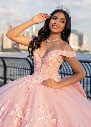 3D-Blumen-Off-Shoulder-Quinceanera-Kleid von Rachel Allan RQ1134