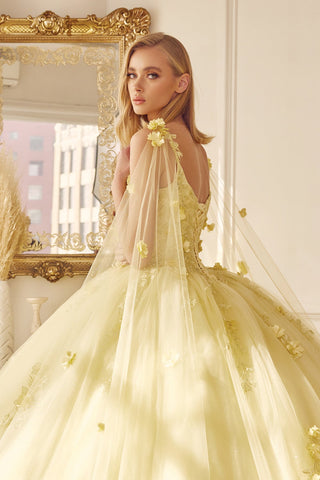 Ärmelloses Ballkleid mit 3D-Blumen-Cape von Juliet 1436