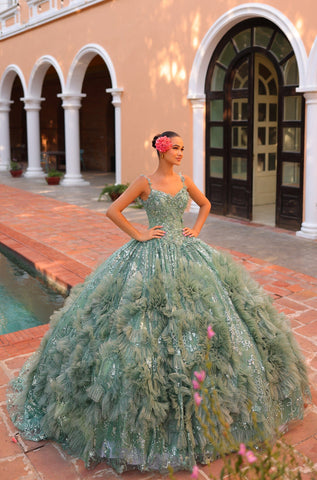 Ärmelloses Quinceanera-Kleid mit 3D-Blumenmuster und Umhang von Amarra 54314