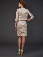 Vestidos curtos de cetim com bainha/coluna, quadrados, sem mangas, com missangas, para mãe da noiva