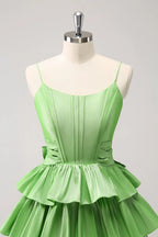 Vestido de Fiesta Tipo Corsé con Tirantes Espagueti, Línea A, en Capas y Volantes, con Lazo, en Verde Bonito