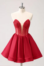 Vestido de Fiesta en Casa Línea A Sin Tirantes Tipo Corsé con Volantes Cortos y Abalorios en Rojo Encantador