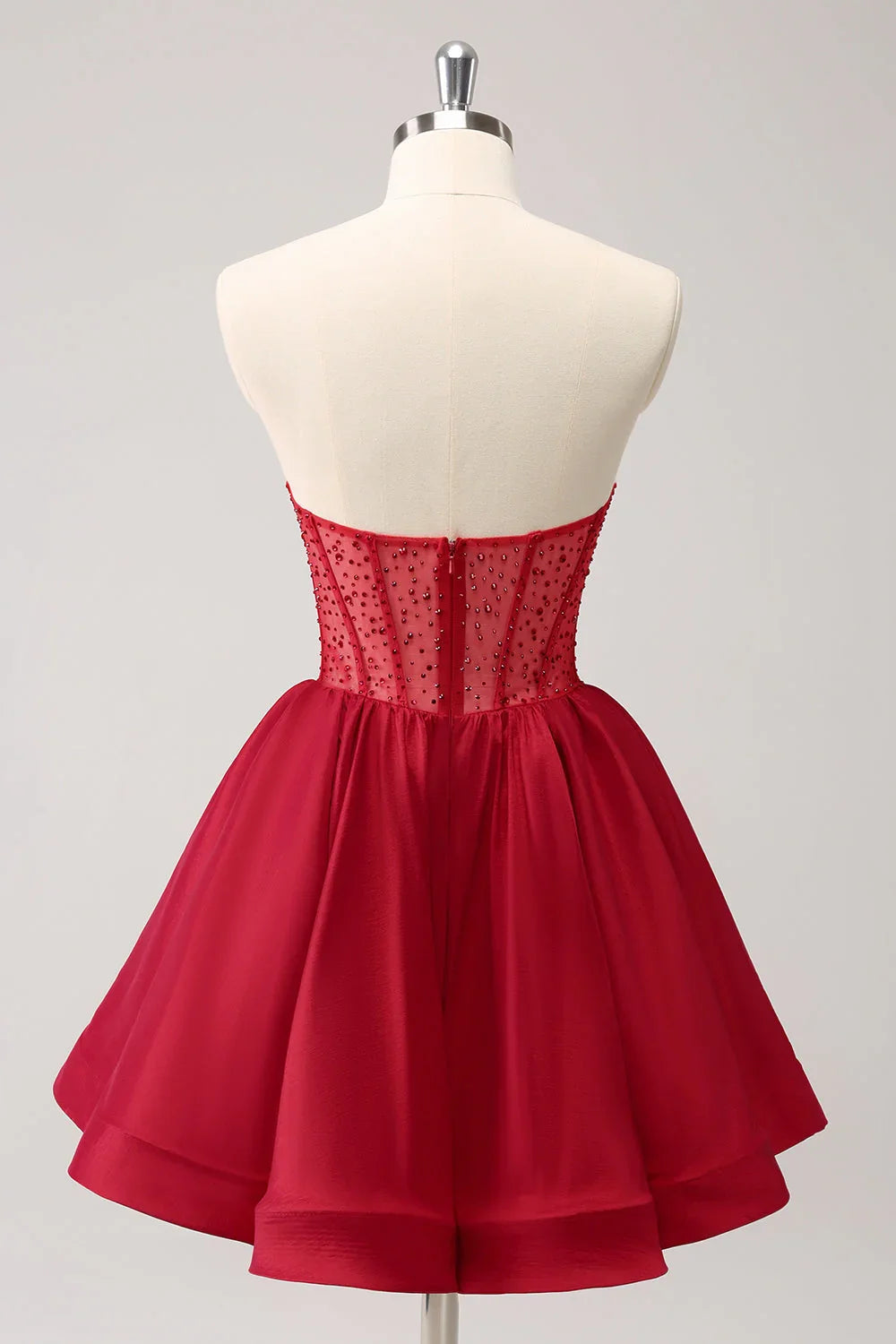 Vestido Fofo Vermelho em Linha A, Sem Alças, com Corpete e Babados para Baile de Finalistas com Aplicações de Missangas
