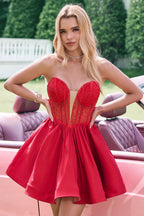 Vestido de Fiesta en Casa Línea A Sin Tirantes Tipo Corsé con Volantes Cortos y Abalorios en Rojo Encantador